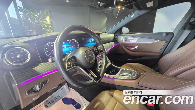 Mercedes-Benz E-Class 2022 — photo 13