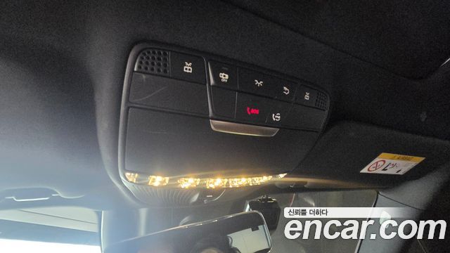 Mercedes-Benz E-Class 2022 — photo 17