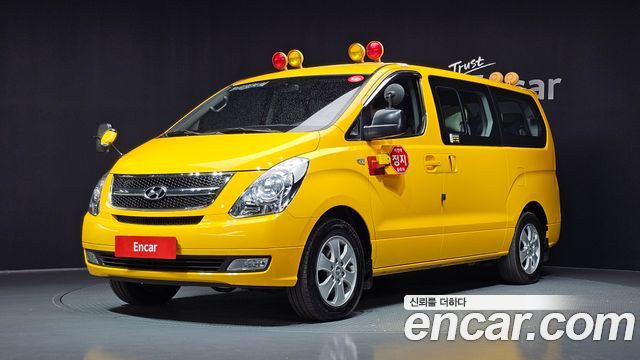 Hyundai Starex 2015 — photo 1