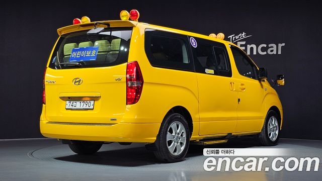 Hyundai Starex 2015 — photo 2