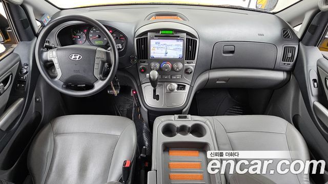 Hyundai Starex 2015 — photo 10