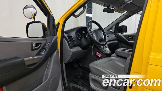 Hyundai Starex 2015 — photo 13