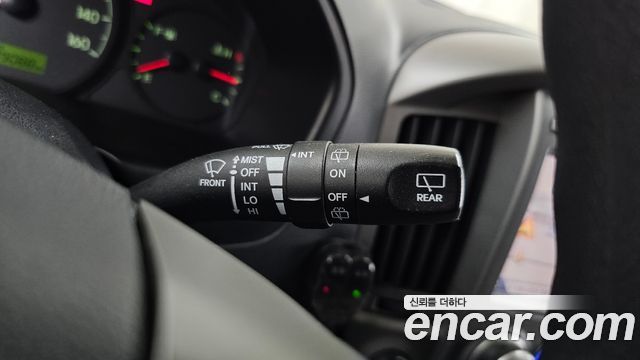 Hyundai Starex 2015 — photo 25