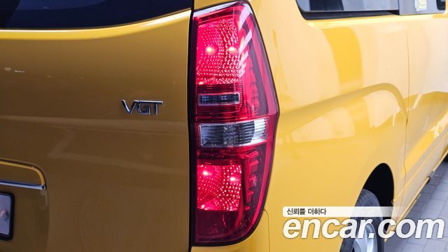 Hyundai Starex 2015 — photo 9