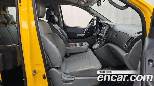 Hyundai Starex 2015 — photo 16