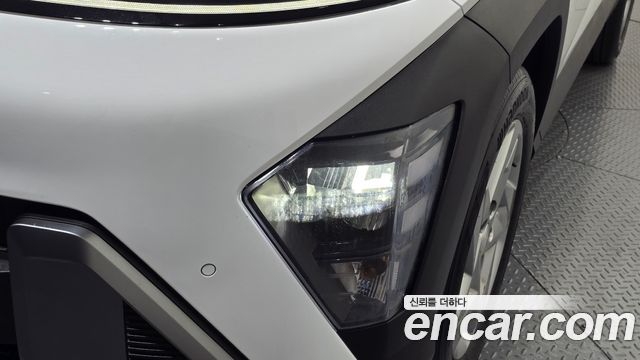 Hyundai Kona 2023 — photo 8