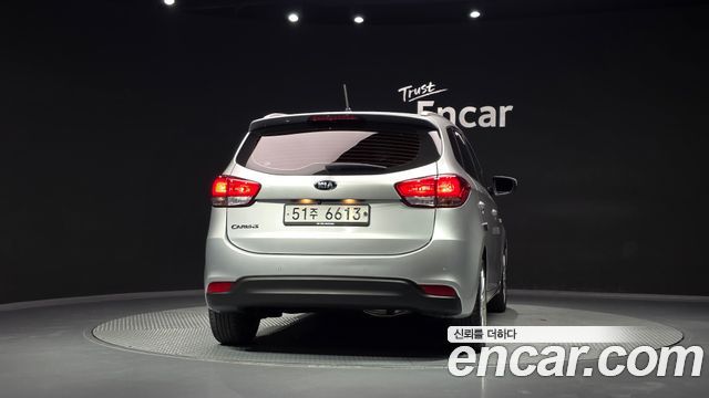 Kia Carens 2015 — photo 4