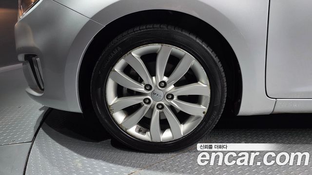 Kia Carens 2015 — photo 5