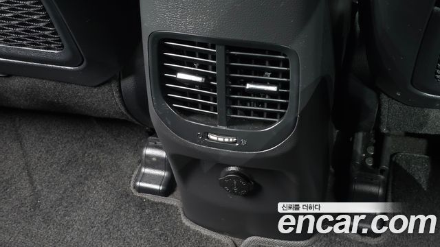Kia Carens 2015 — photo 30
