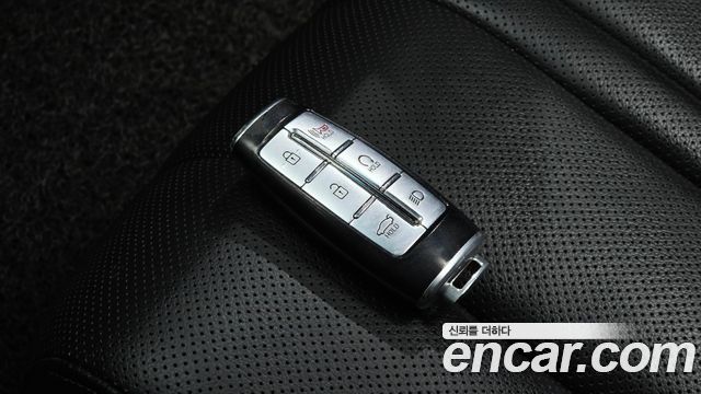 Genesis G80 2021 — photo 22