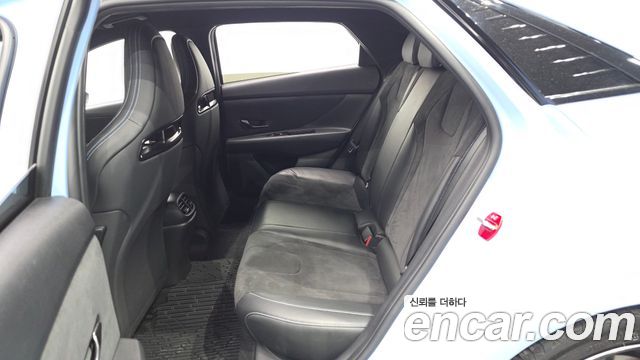 Hyundai AVANTE 2022 — photo 18