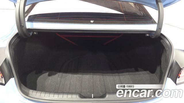 Hyundai AVANTE 2022 — photo 23