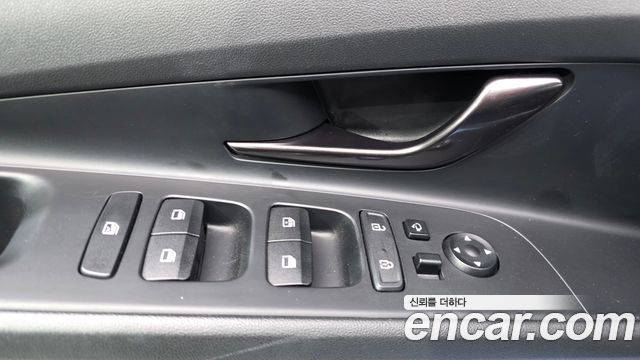 Hyundai AVANTE 2022 — photo 26
