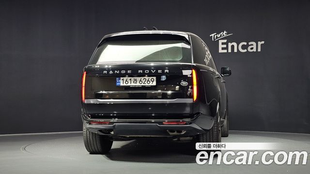 Land Rover Range Rover 2023 — photo 4