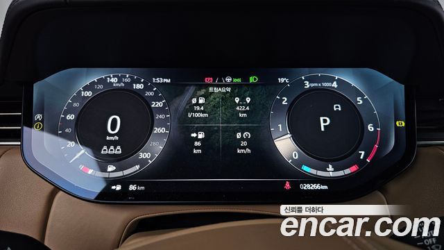 Land Rover Range Rover 2023 — photo 11