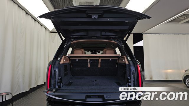 Land Rover Range Rover 2023 — photo 25