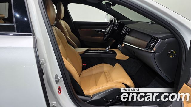 Volvo V90 2024 — photo 17