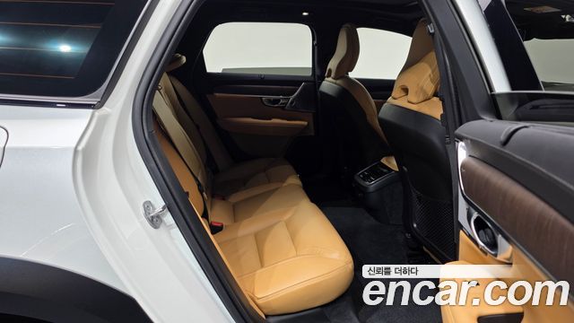Volvo V90 2024 — photo 18