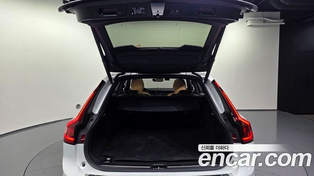 Volvo V90 2024 — photo 26