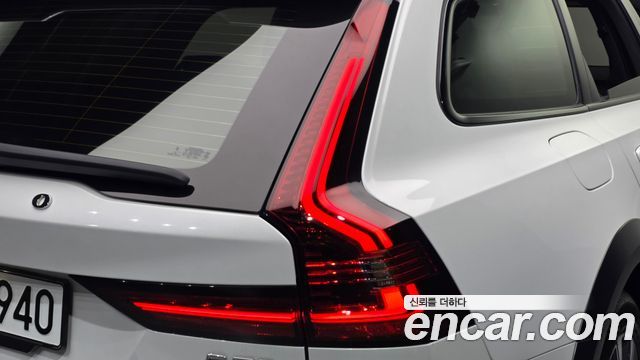 Volvo V90 2024 — photo 9