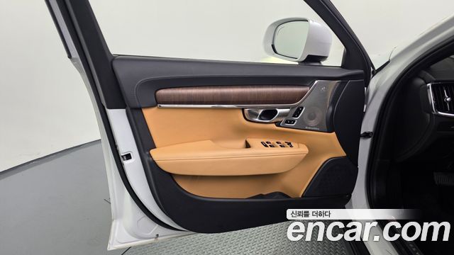 Volvo V90 2024 — photo 14