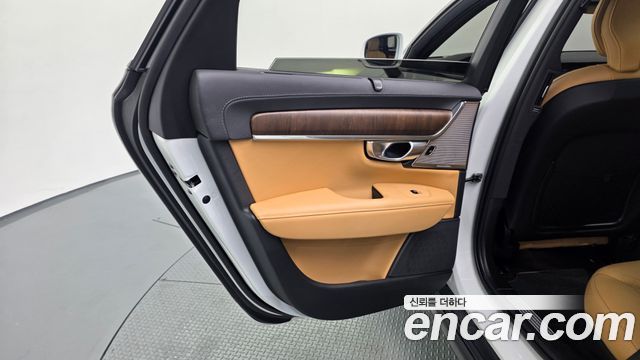 Volvo V90 2024 — photo 15