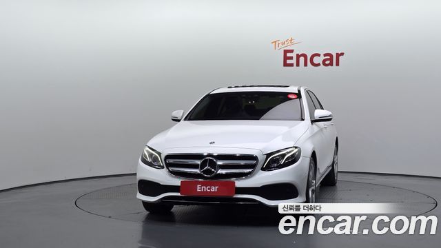 Mercedes-Benz E-Class 2018 — photo 3