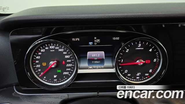 Mercedes-Benz E-Class 2018 — photo 11