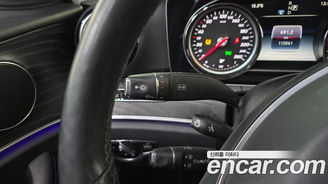 Mercedes-Benz E-Class 2018 — photo 29