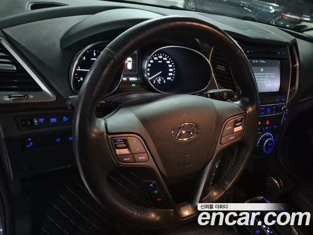 Hyundai Santafe 2018 — photo 8