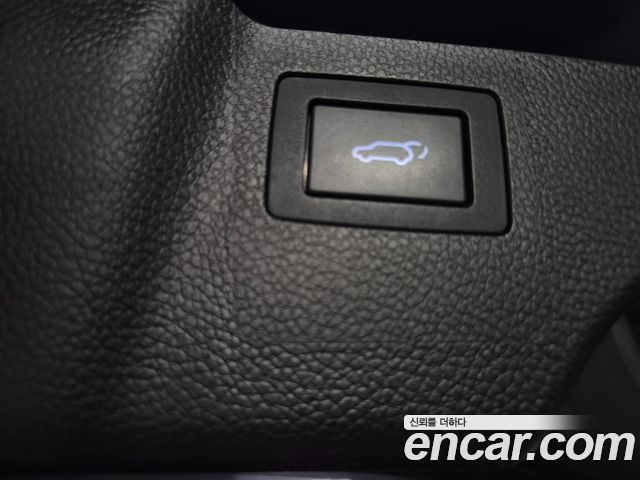 Hyundai Santafe 2018 — photo 19
