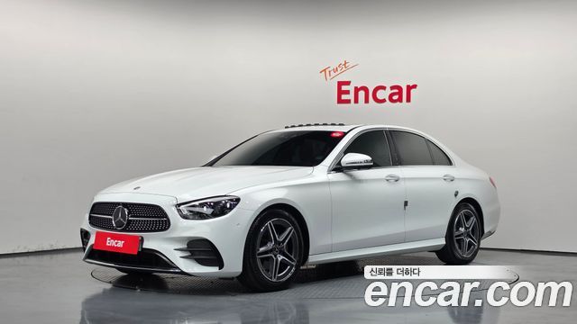 Mercedes-Benz E-Class 2023 — photo 1