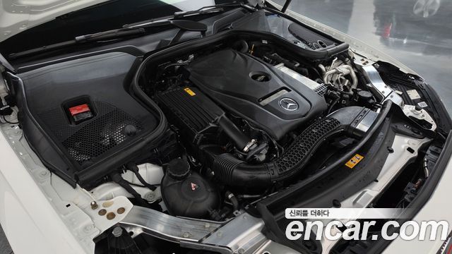 Mercedes-Benz E-Class 2023 — photo 6