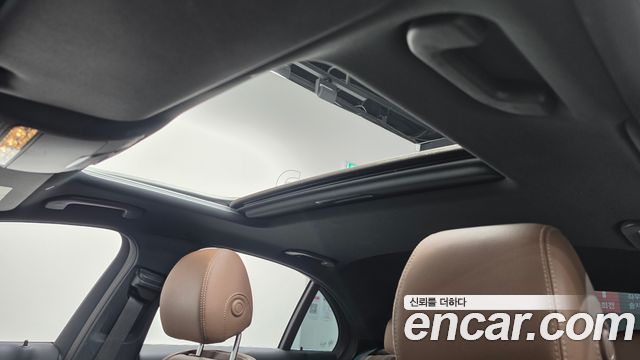 Mercedes-Benz E-Class 2023 — photo 22