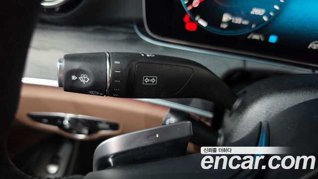 Mercedes-Benz E-Class 2023 — photo 27