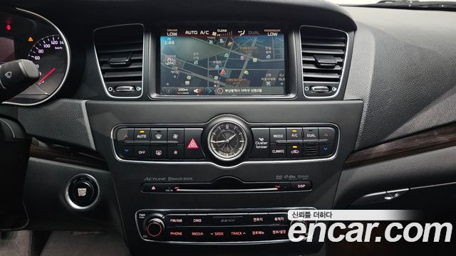 Kia K7 2015 — photo 14