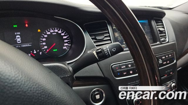 Kia K7 2015 — photo 17