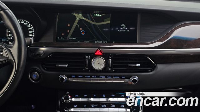 Genesis EQ900 2017 — photo 20