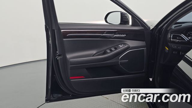 Genesis EQ900 2017 — photo 14