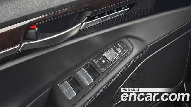Genesis EQ900 2017 — photo 32