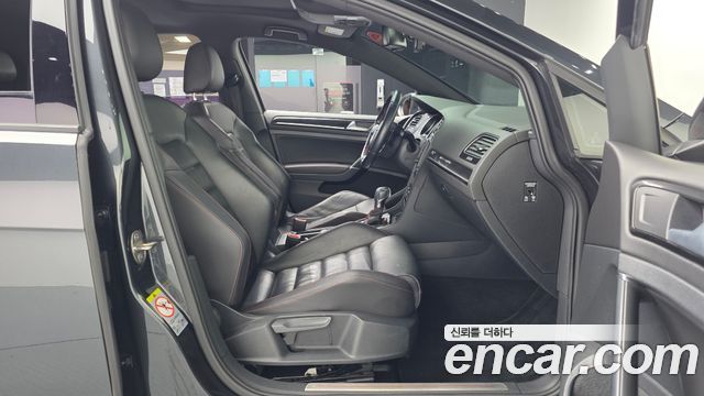 Volkswagen Golf 2015 — photo 11