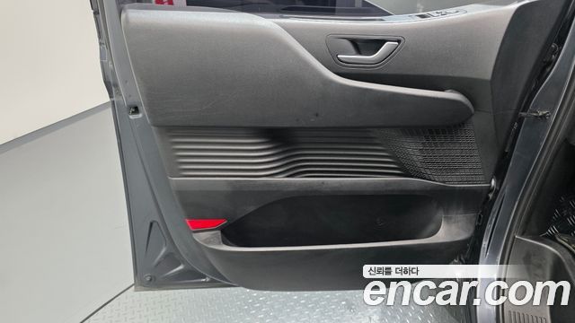 Hyundai Staria 2022 — photo 14
