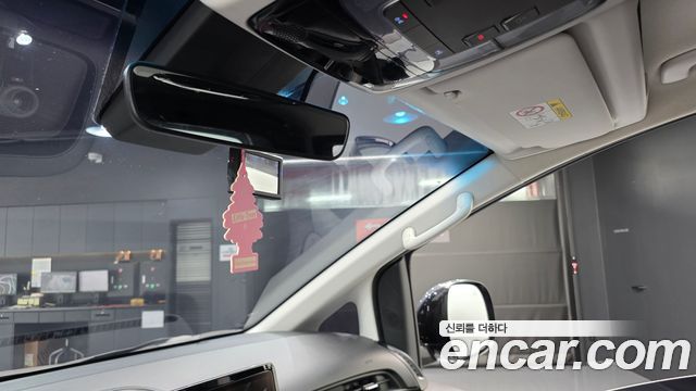 Hyundai Staria 2022 — photo 31