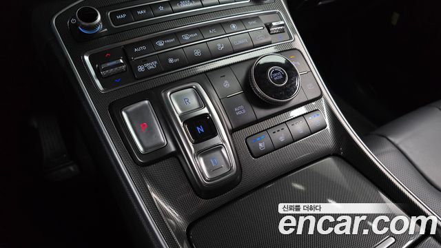 Hyundai Santafe 2023 — photo 12