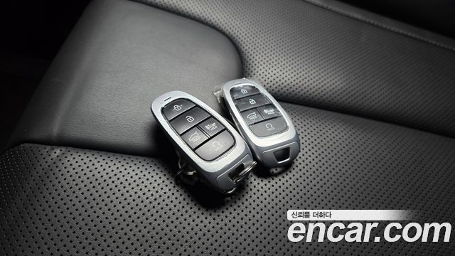 Hyundai Santafe 2023 — photo 20