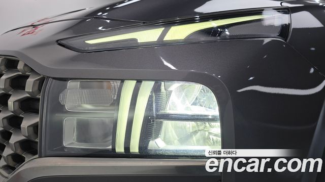 Hyundai Santafe 2023 — photo 8