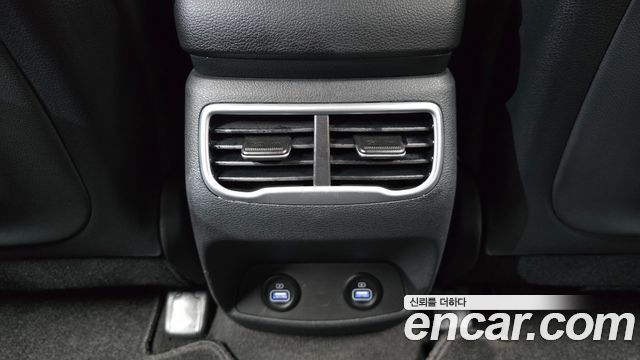 Hyundai Santafe 2023 — photo 31