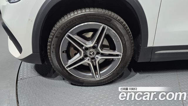 Mercedes-Benz GLA-Class 2023 — photo 5