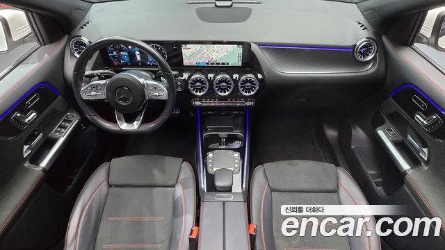 Mercedes-Benz GLA-Class 2023 — photo 10