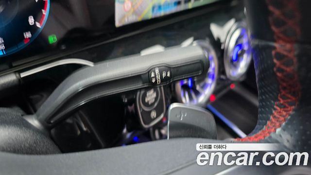Mercedes-Benz GLA-Class 2023 — photo 12
